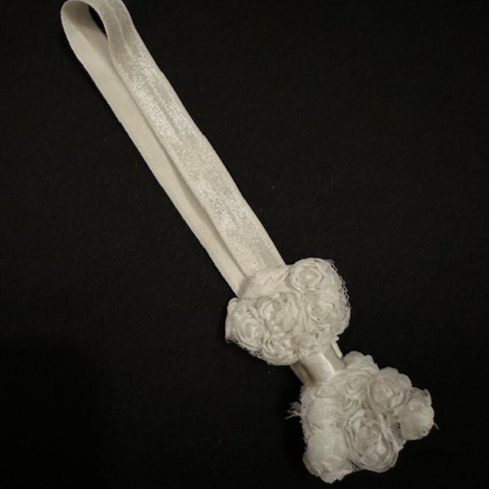 White Bow Shabby Flower on FOE elastic Headband  8148  Handcrafted NWT Boutique